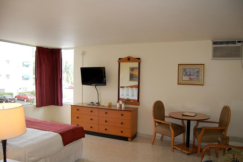 Alcazar Resort- Gay Mens Resort Fort Lauderdale Quarto foto